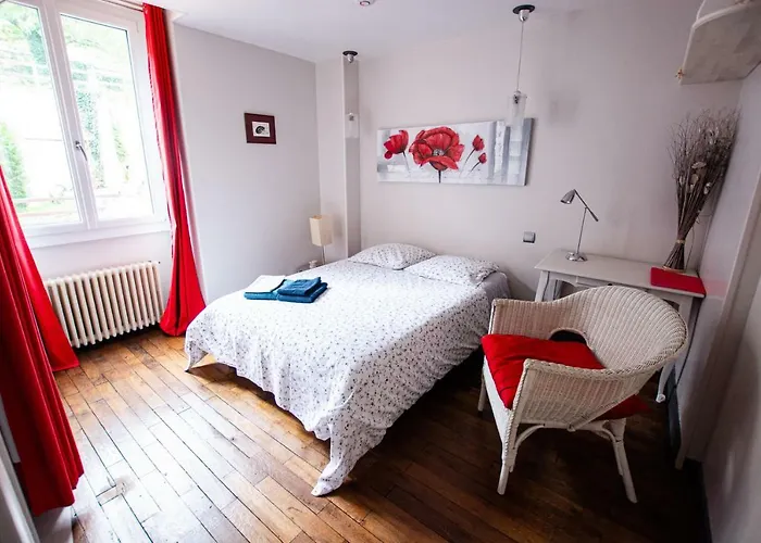 Les Trois Fontaines Bed & Breakfast *