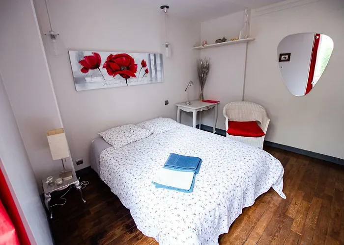 Les Trois Fontaines Bed & Breakfast *